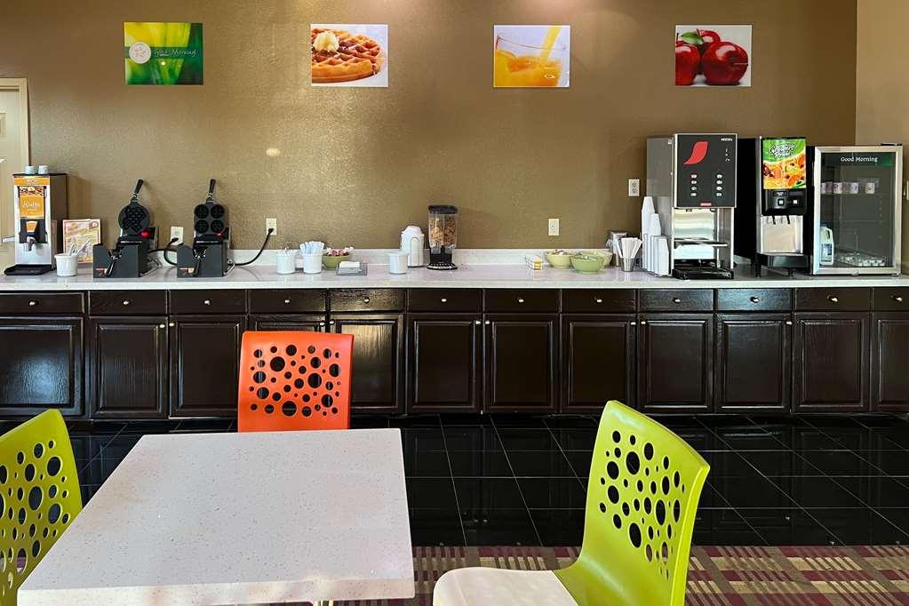 Quality Inn Bay City Tx Restaurant photo